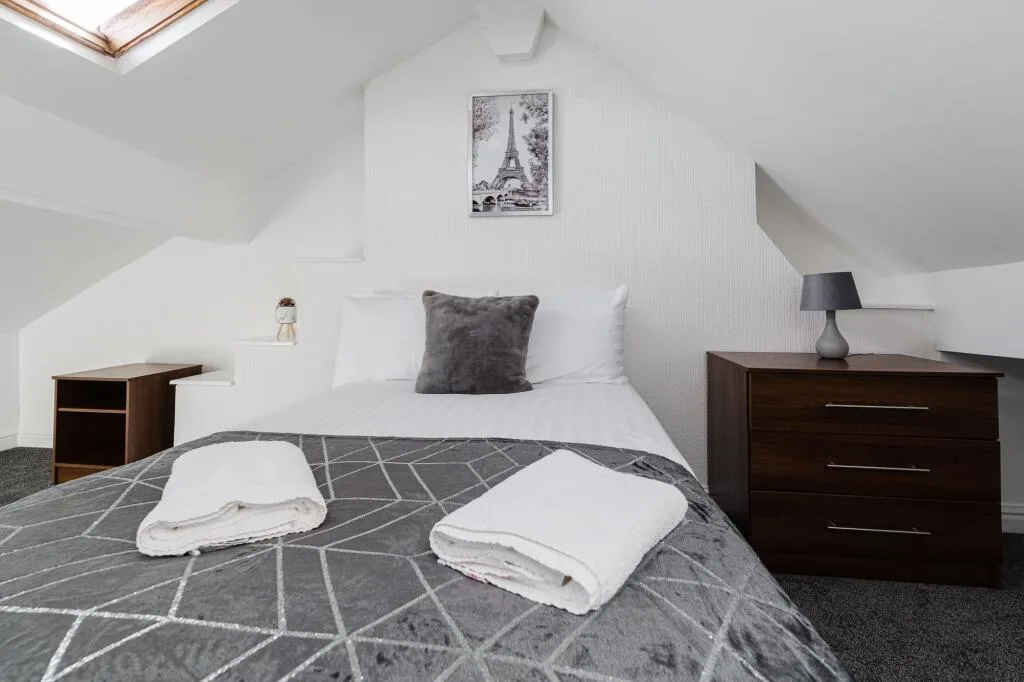 5 bedroom terraced house for rent