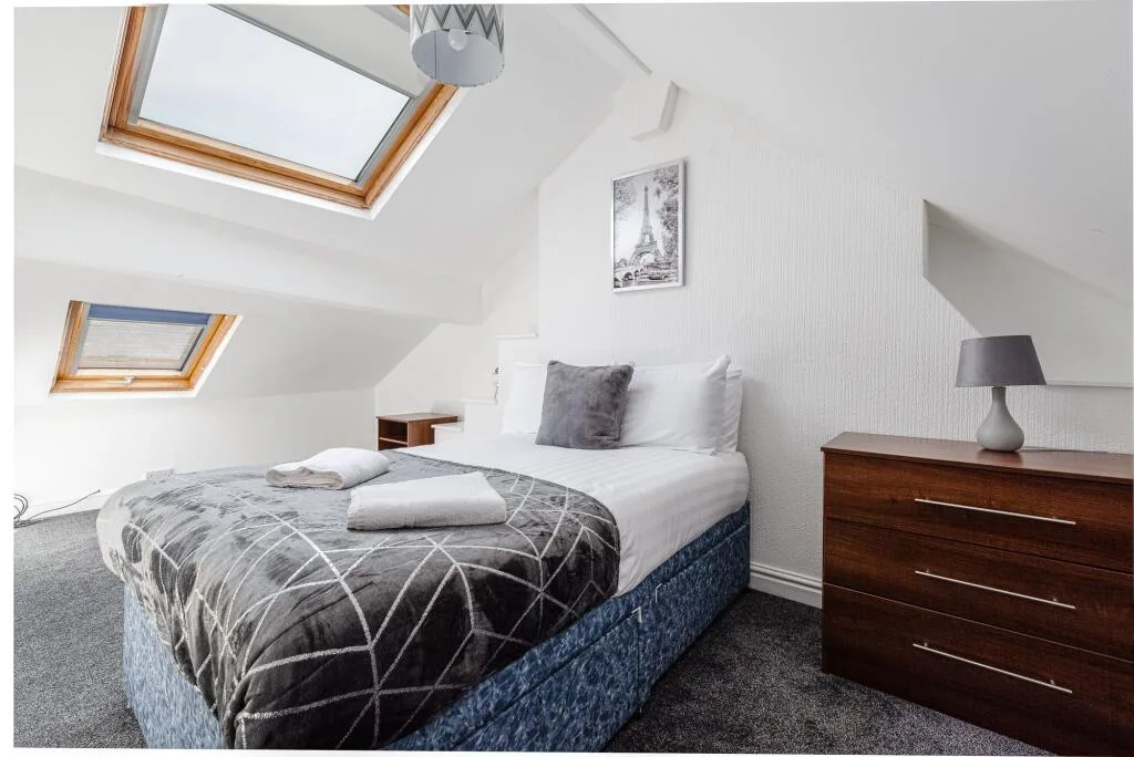 5 bedroom terraced house for rent