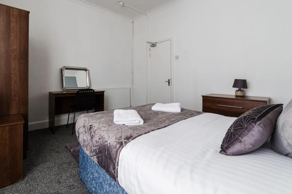 5 bedroom terraced house for rent