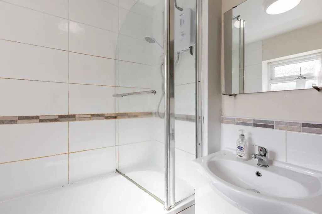 4 bedroom house share for rent