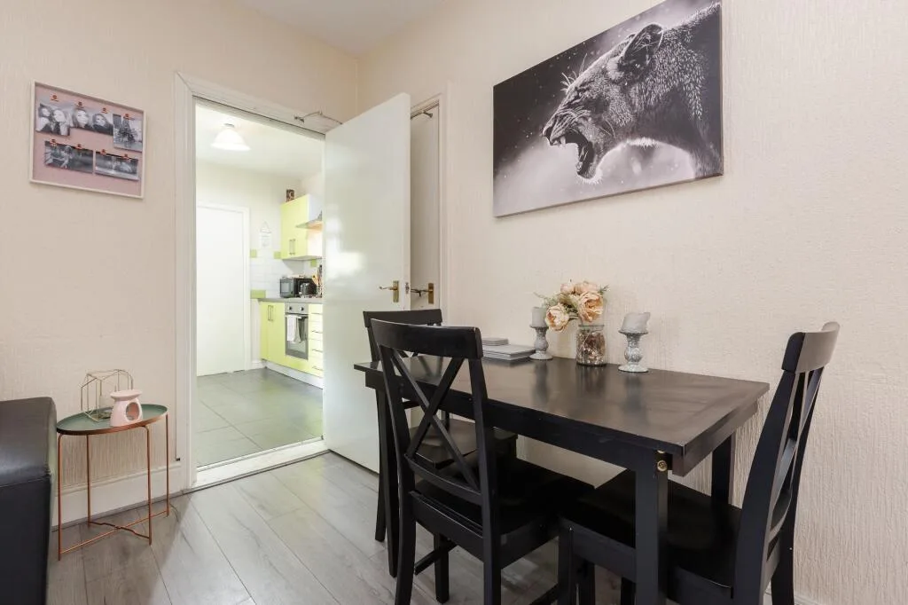 4 bedroom house share for rent