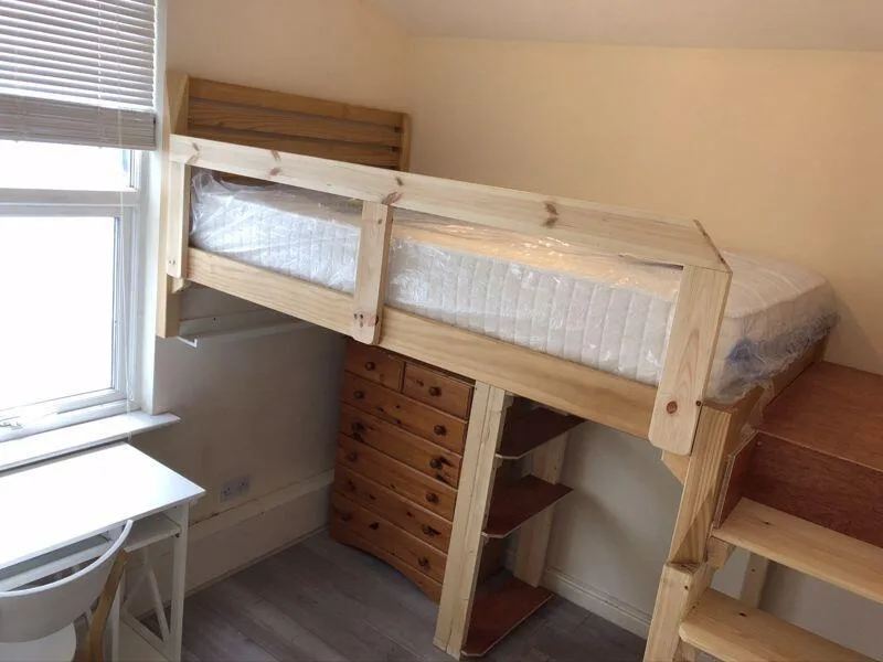 4 bedroom terraced house for rent