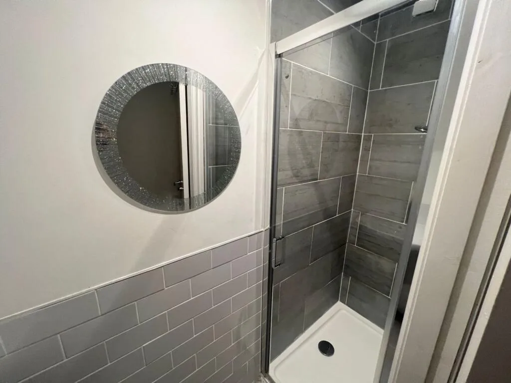 5 bedroom terraced house for rent