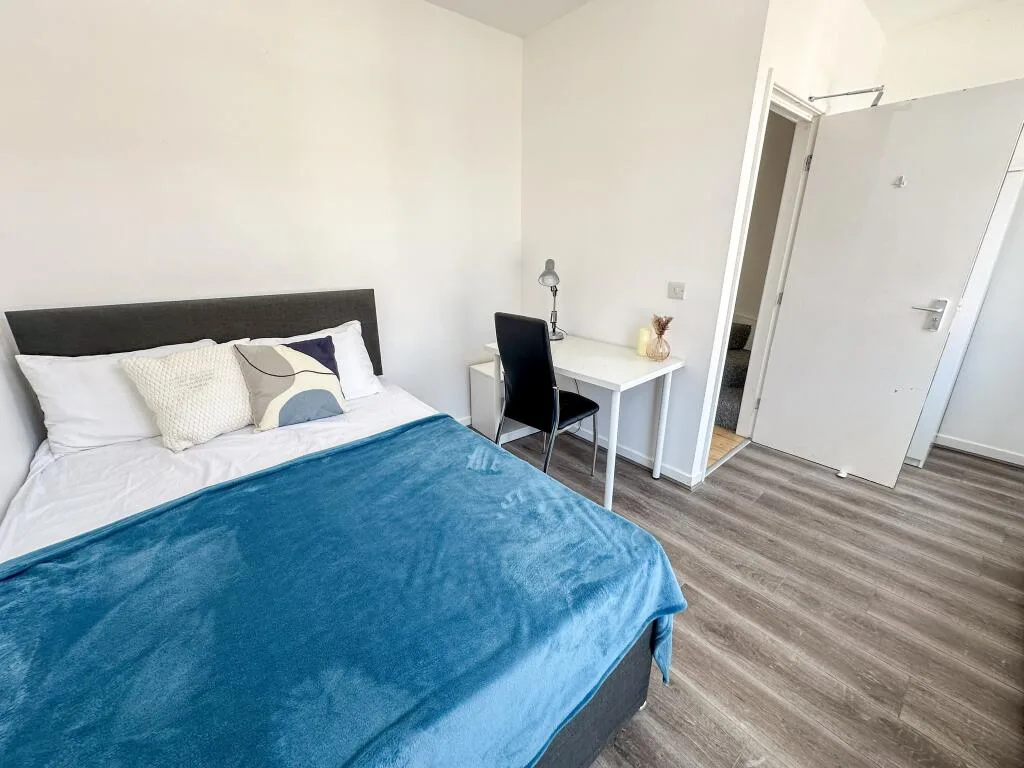 5 bedroom house for rent