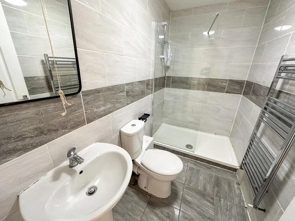 5 bedroom house for rent