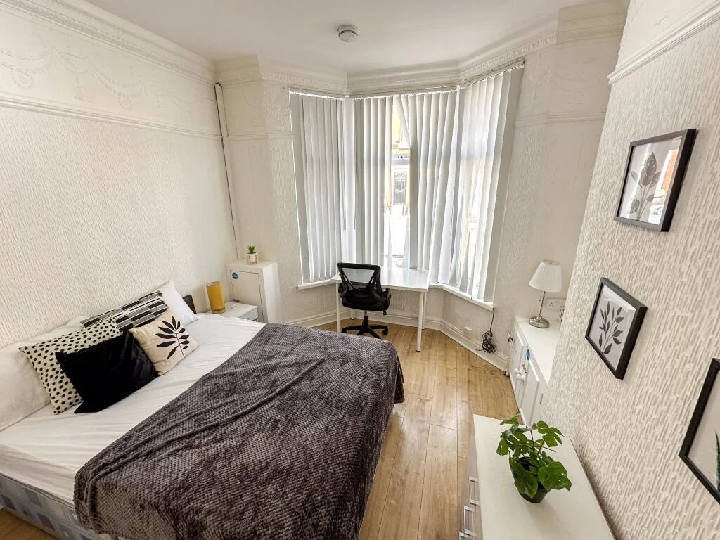 5 bedroom house for rent
