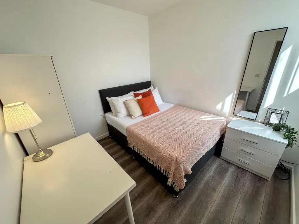 5 bedroom house for rent
