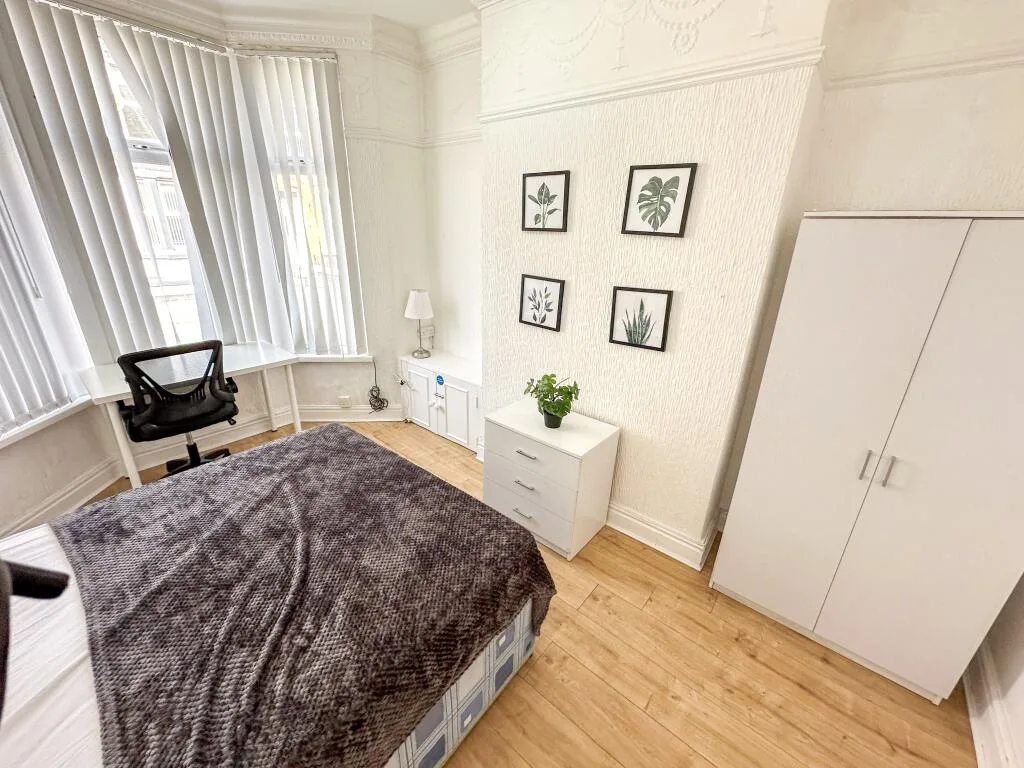 5 bedroom house for rent