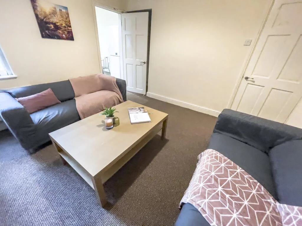4 bedroom terraced house for rent