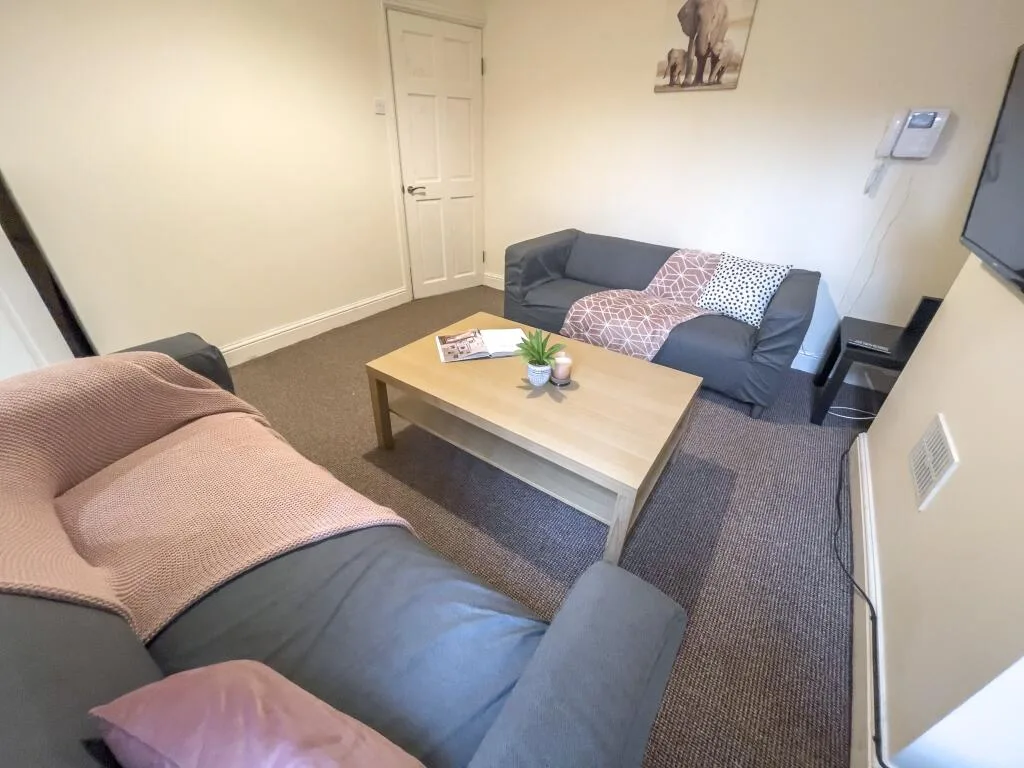 4 bedroom terraced house for rent