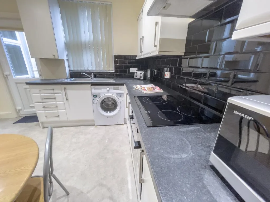 4 bedroom terraced house for rent
