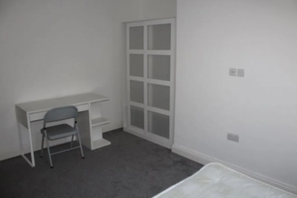 4 bedroom flat for rent