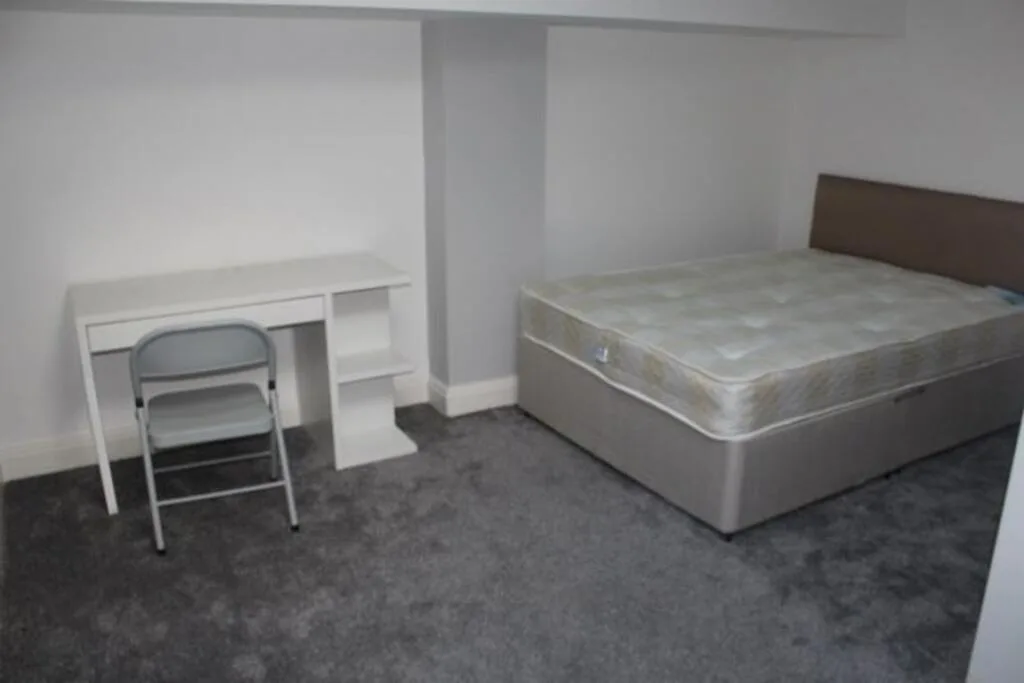 4 bedroom flat for rent