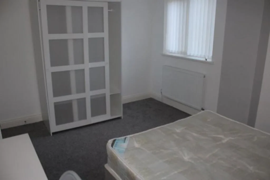 4 bedroom flat for rent