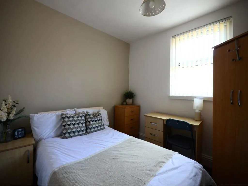 4 bedroom house share for rent