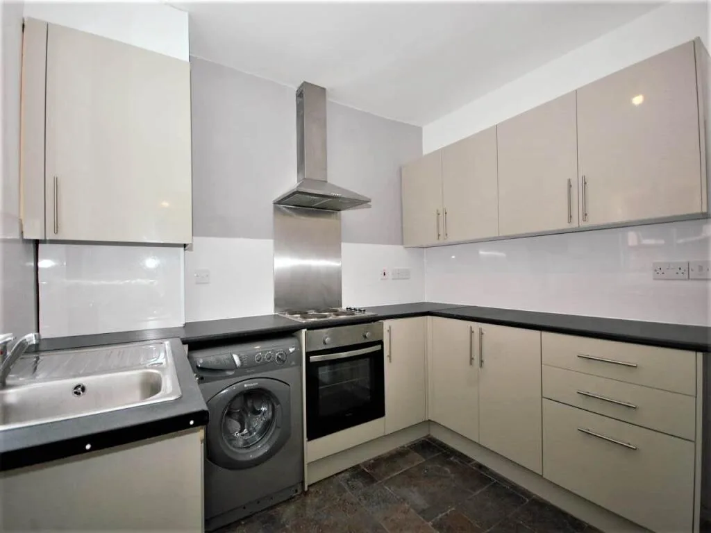 4 bedroom house share for rent