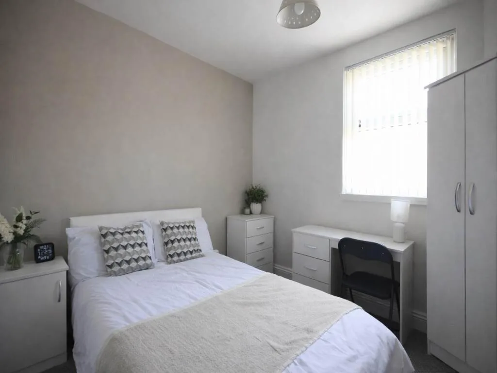 4 bedroom house share for rent