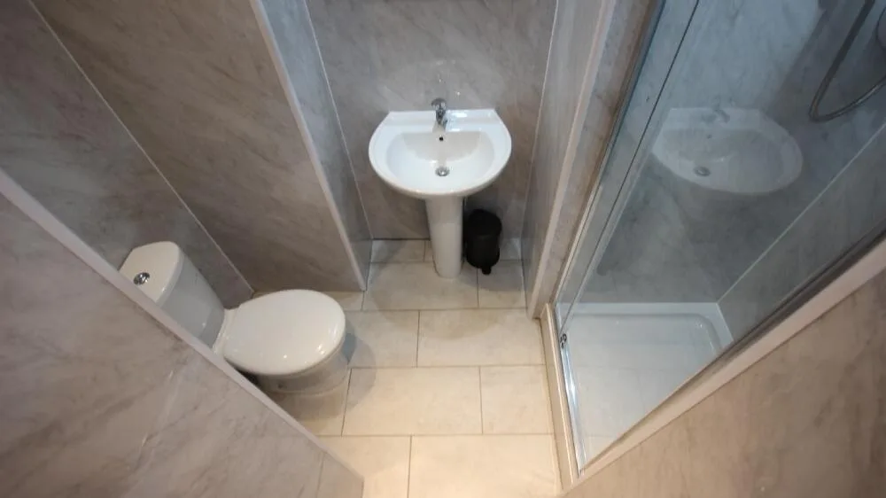 5 bedroom terraced house for rent
