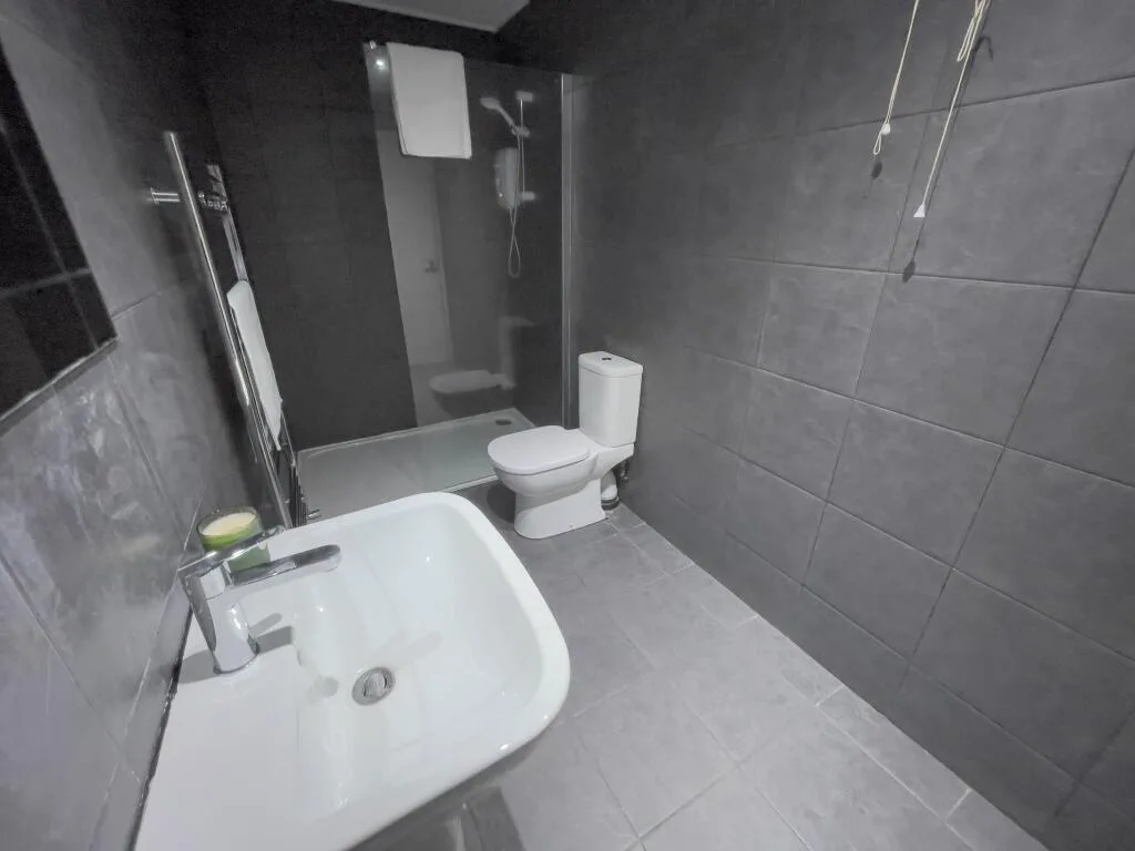 4 bedroom house share for rent