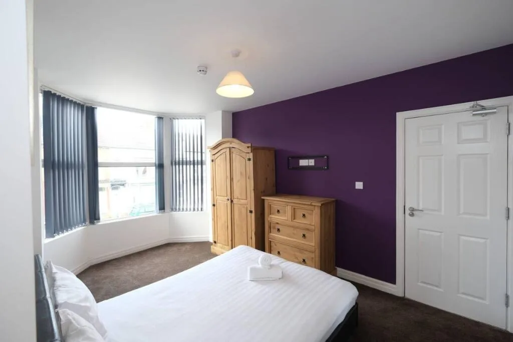 5 bedroom terraced house for rent