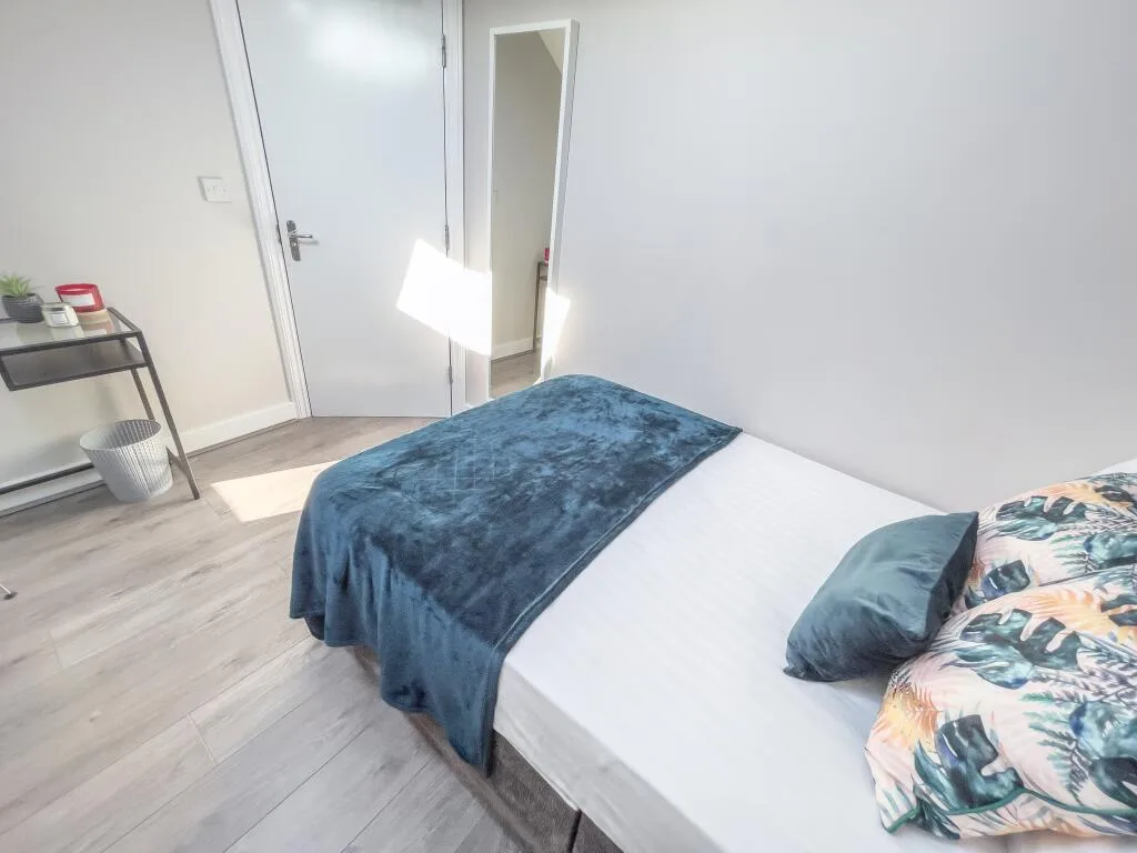 5 bedroom house for rent