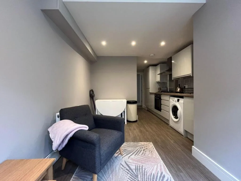 2 bedroom ground floor flat for rent