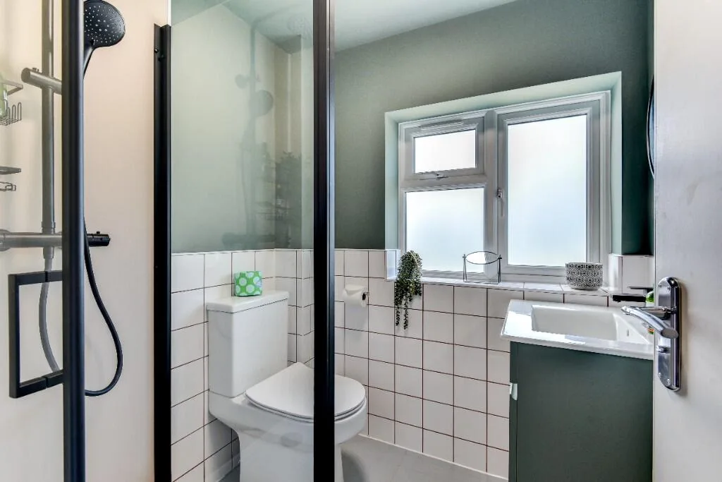 1 bedroom house share for rent