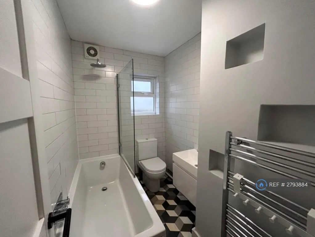 3 bedroom flat for rent