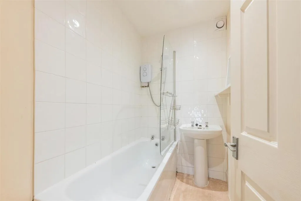4 bedroom terraced house for rent