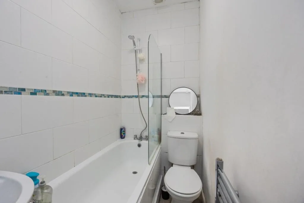 6 bedroom terraced house for rent