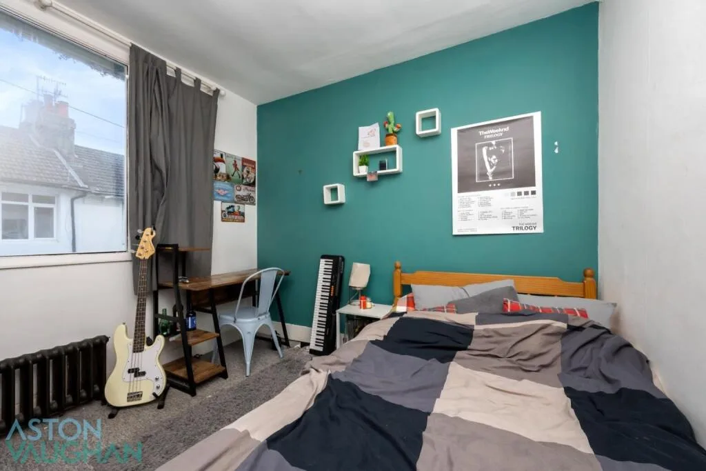6 bedroom terraced house for rent