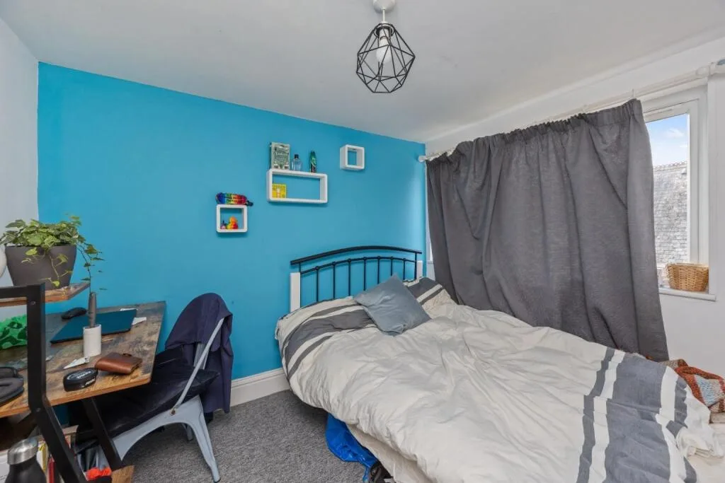 6 bedroom terraced house for rent