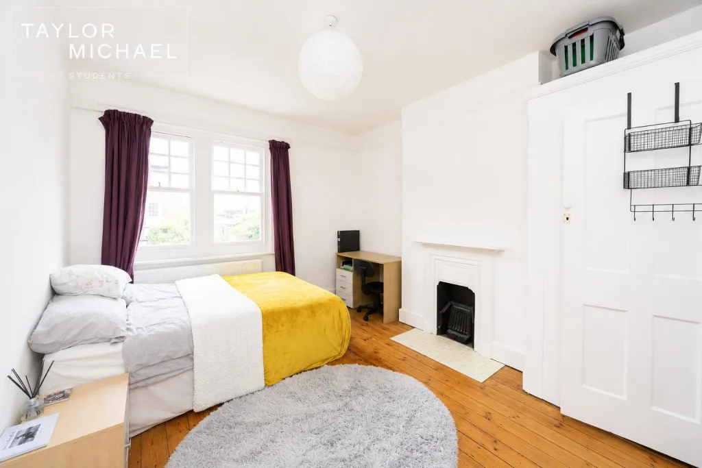 6 bedroom detached house for rent