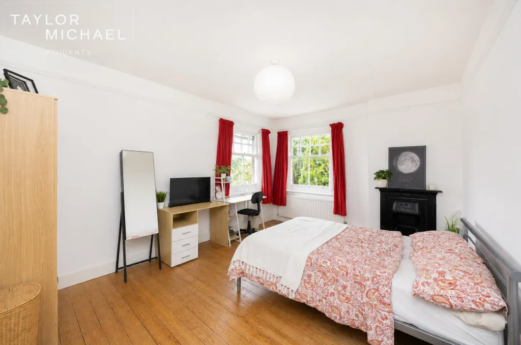 6 bedroom detached house for rent