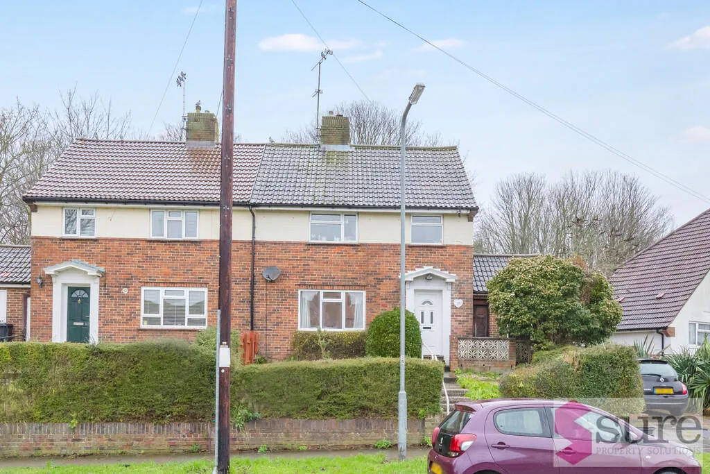 4 bedroom semi-detached house for rent
