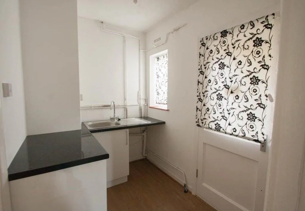 4 bedroom semi-detached house for rent