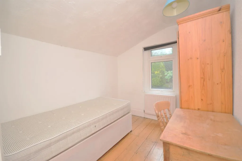 6 bedroom terraced house for rent