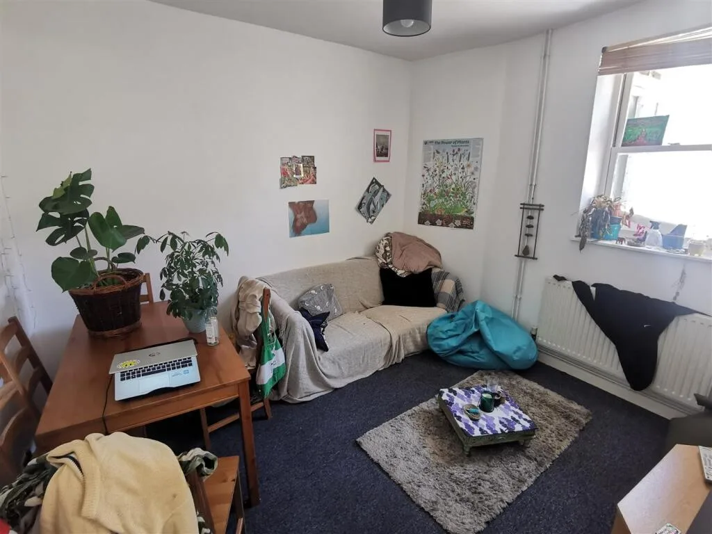 4 bedroom terraced house for rent