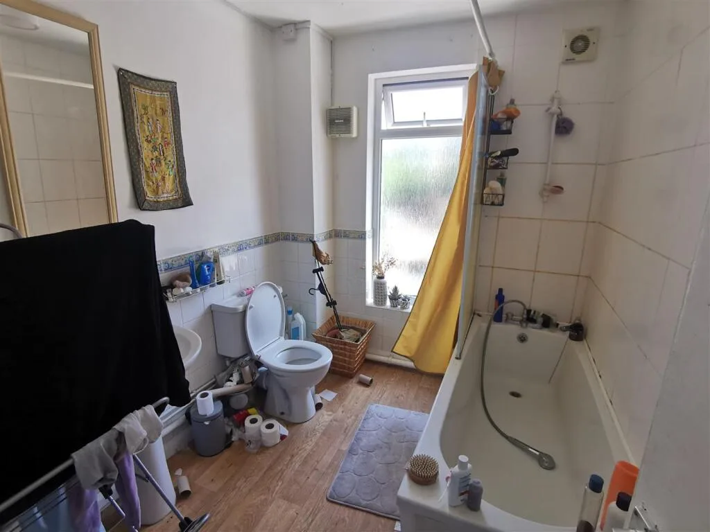 4 bedroom terraced house for rent