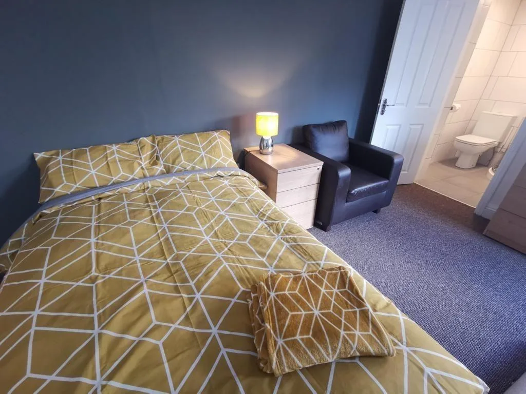 6 bedroom terraced house for rent