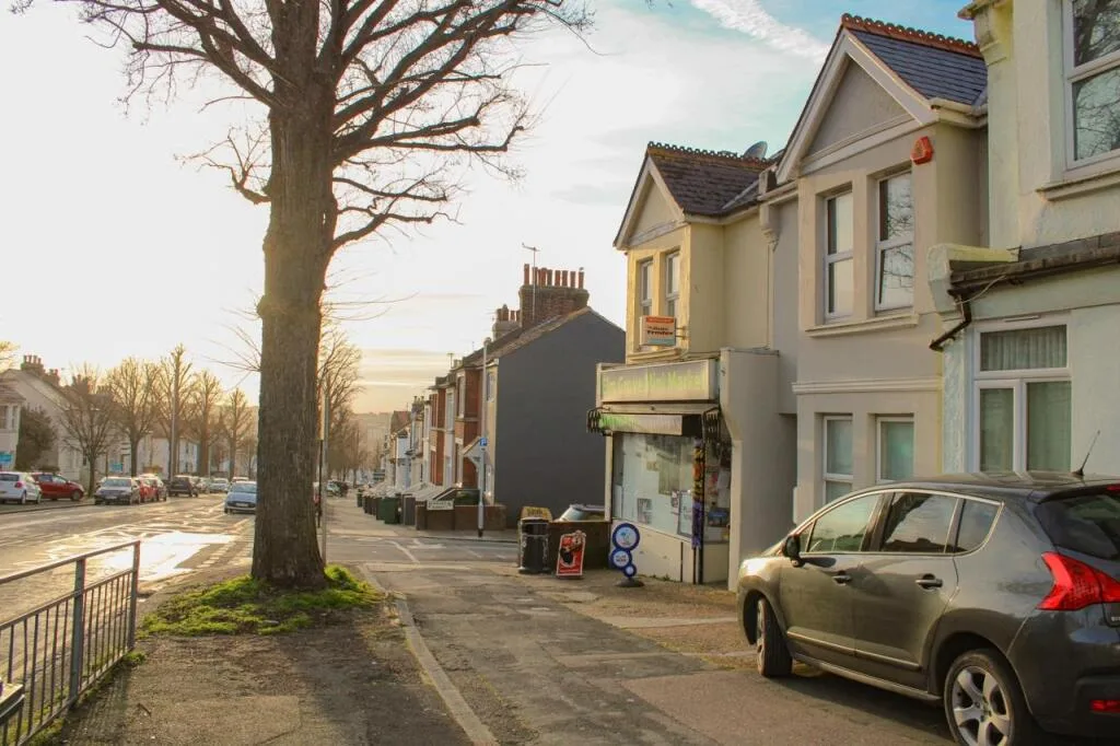 6 bedroom terraced house for rent