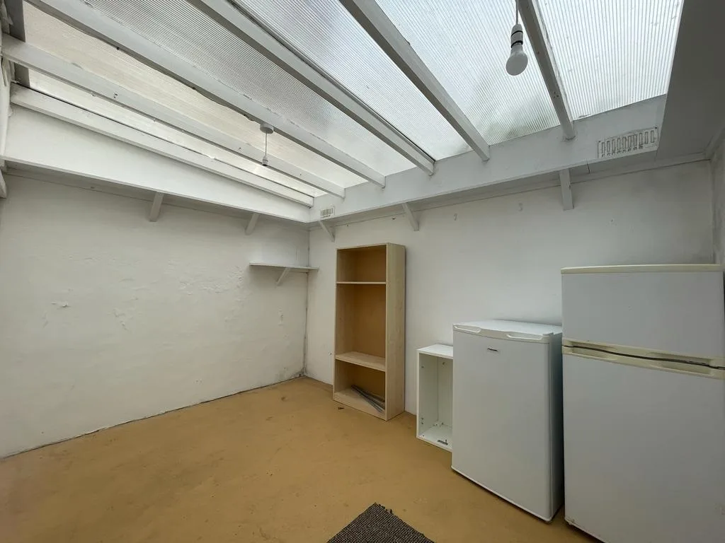 6 bedroom terraced house for rent