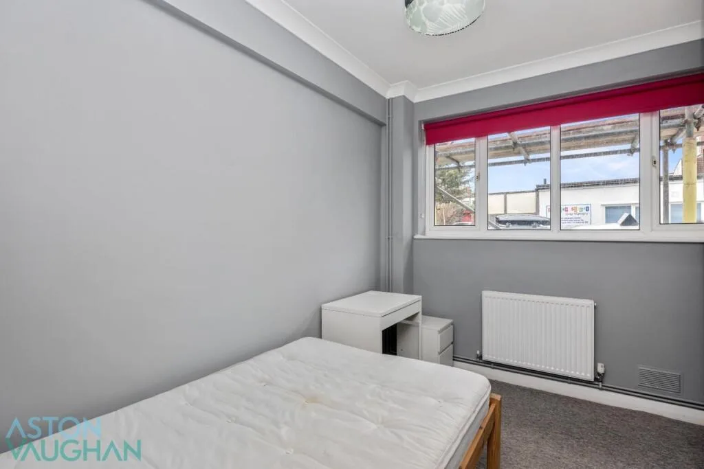 6 bedroom end of terrace house for rent