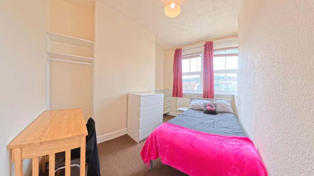 4 bedroom flat for rent