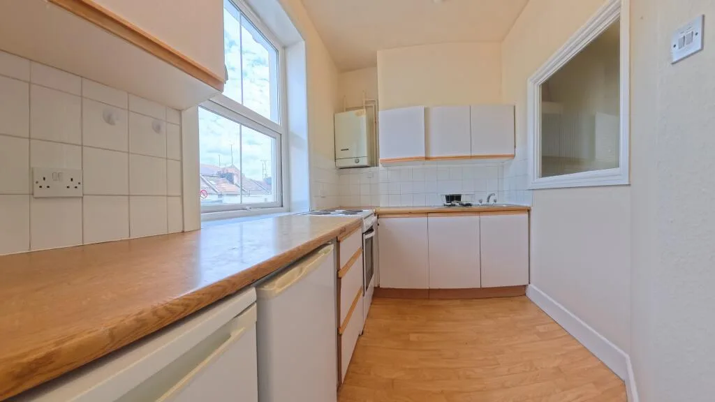 4 bedroom flat for rent