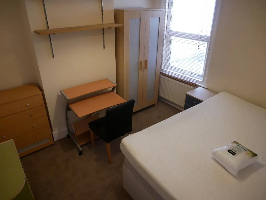 4 bedroom terraced house for rent