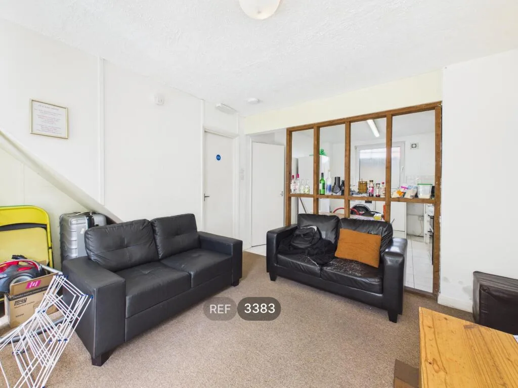 4 bedroom terraced house for rent