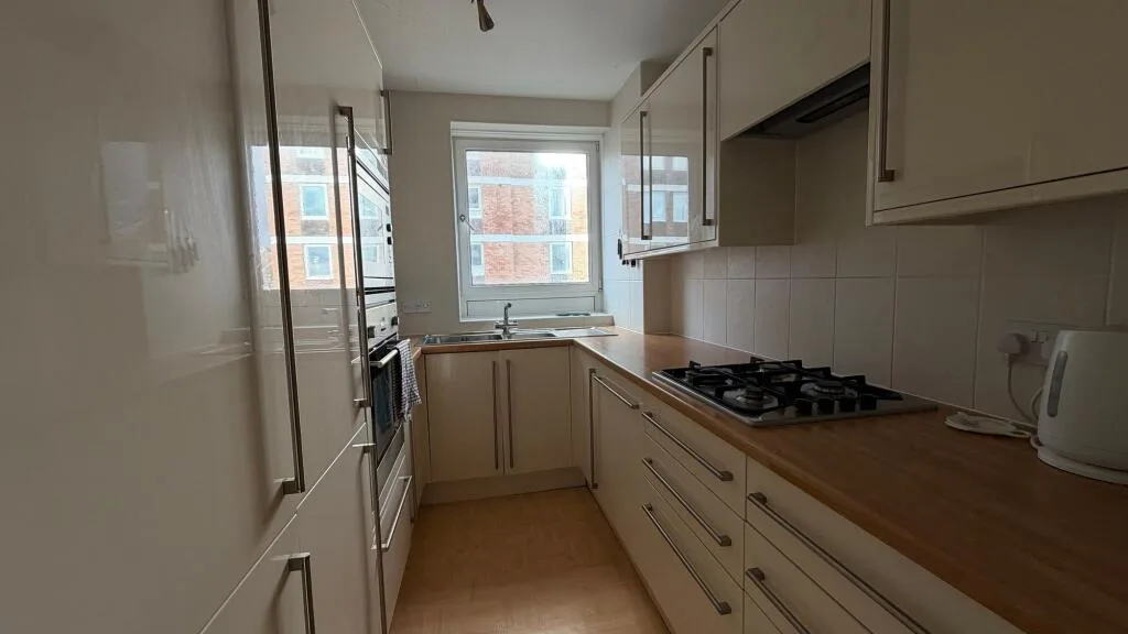 3 bedroom flat for rent