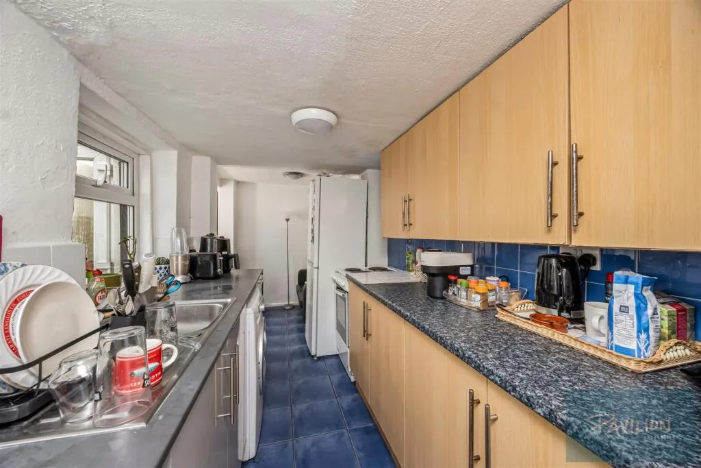 4 bedroom house share for rent
