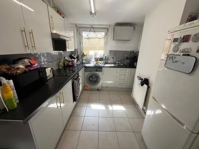 4 bedroom terraced house for rent